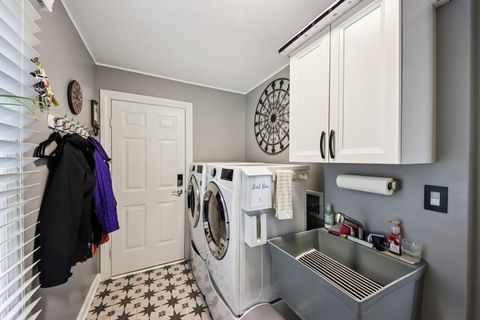 Tiny photo for 388 Narragansett Court, Crystal Lake, IL 60012 (MLS # 12590406)