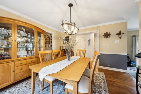 Tiny photo for 388 Narragansett Court, Crystal Lake, IL 60012 (MLS # 12590406)