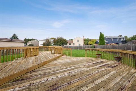 Tiny photo for 217 Barnwood Trail, McHenry, IL 60050 (MLS # 12495275)