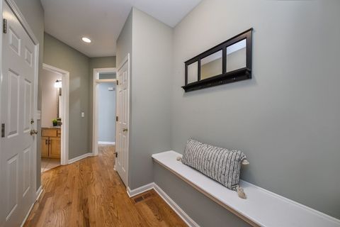 Tiny photo for 640 Kendridge Court, Aurora, IL 60502 (MLS # 12616462)