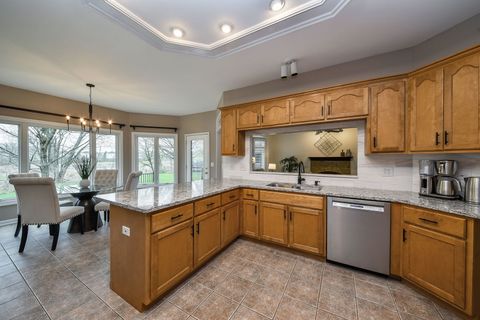 Tiny photo for 640 Kendridge Court, Aurora, IL 60502 (MLS # 12616462)
