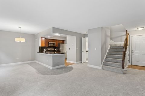 Tiny photo for 43 Foxcroft Road #43-127, Naperville, IL 60565 (MLS # 12586724)