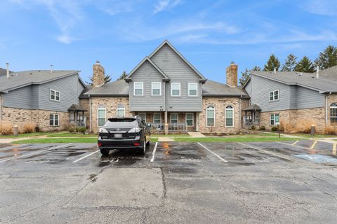 Tiny photo for 43 Foxcroft Road #43-127, Naperville, IL 60565 (MLS # 12586724)