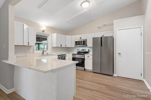 Tiny photo for 5609 N Il Route 47 Highway, Woodstock, IL 60098 (MLS # 12526498)