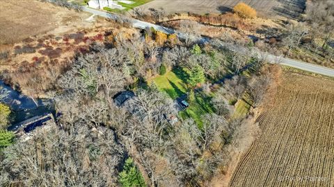 Tiny photo for 5609 N Il Route 47 Highway, Woodstock, IL 60098 (MLS # 12526498)