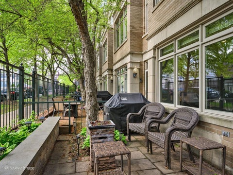 Tiny photo for 2731 N JANSSEN Avenue, Chicago, IL 60614 (MLS # 12736854)