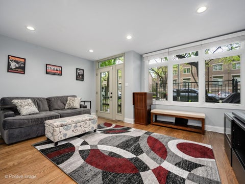 Tiny photo for 2731 N JANSSEN Avenue, Chicago, IL 60614 (MLS # 12736854)