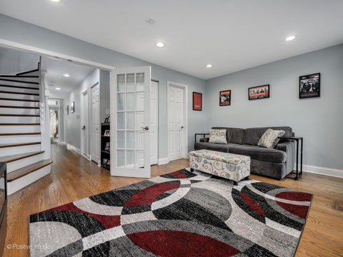 Tiny photo for 2731 N JANSSEN Avenue, Chicago, IL 60614 (MLS # 12736854)
