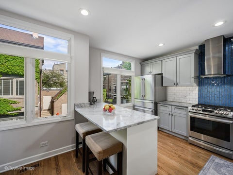 Tiny photo for 2731 N JANSSEN Avenue, Chicago, IL 60614 (MLS # 12736854)