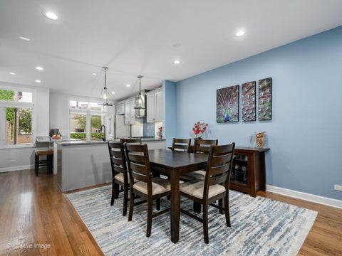Tiny photo for 2731 N JANSSEN Avenue, Chicago, IL 60614 (MLS # 12736854)