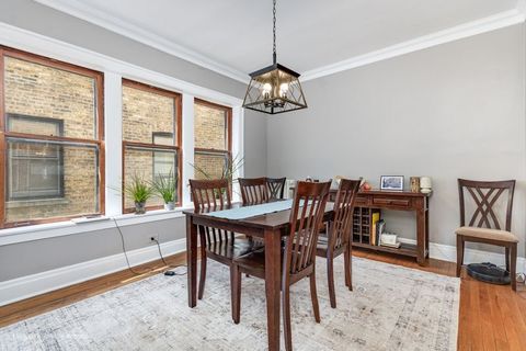 Tiny photo for 400 Ridge Avenue #16-2, Evanston, IL 60202 (MLS # 12399751)