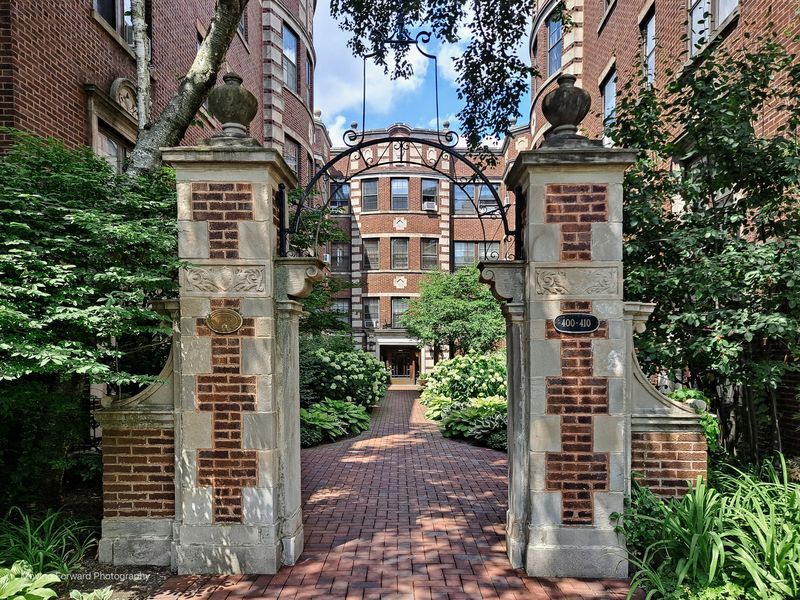 400 Ridge Avenue 16-2