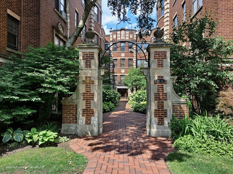 400 Ridge Avenue 16-2