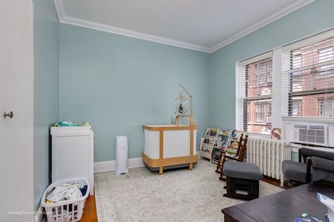 Tiny photo for 400 Ridge Avenue #16-2, Evanston, IL 60202 (MLS # 12399751)