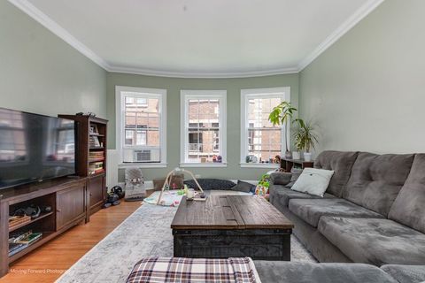 Tiny photo for 400 Ridge Avenue #16-2, Evanston, IL 60202 (MLS # 12399751)