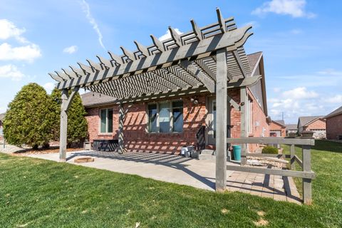 Tiny photo for 1915 Dunraven Road, Bloomington, IL 61704 (MLS # 12559987)