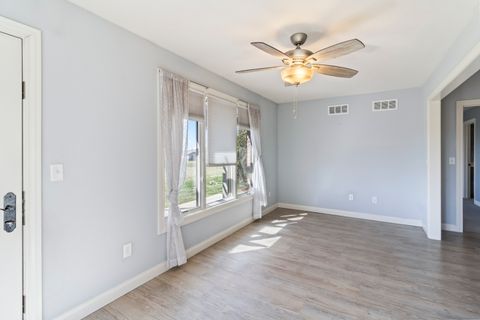 Tiny photo for 1915 Dunraven Road, Bloomington, IL 61704 (MLS # 12559987)
