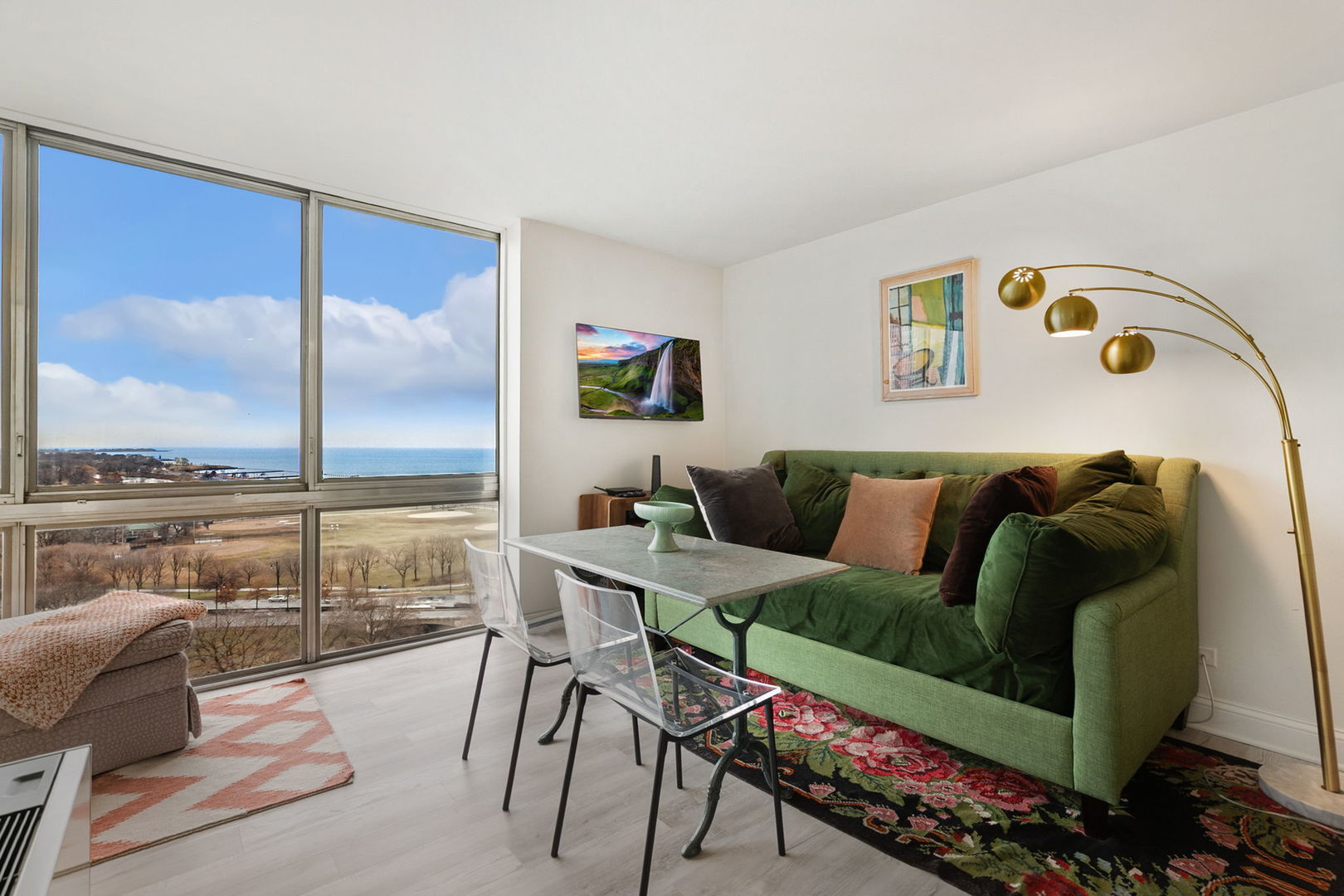 1555 N Dearborn Parkway 17C