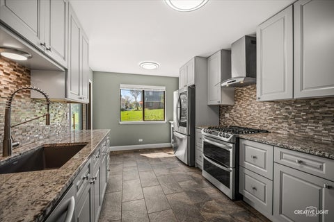 Tiny photo for 1547 7 Pines Road #D-1, Schaumburg, IL 60193 (MLS # 12779326)