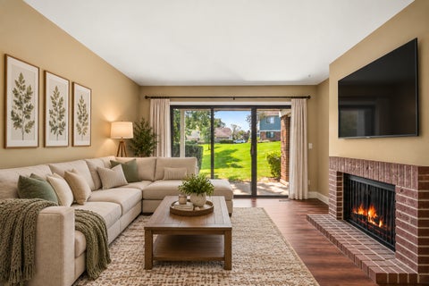 Tiny photo for 1547 7 Pines Road #D-1, Schaumburg, IL 60193 (MLS # 12779326)