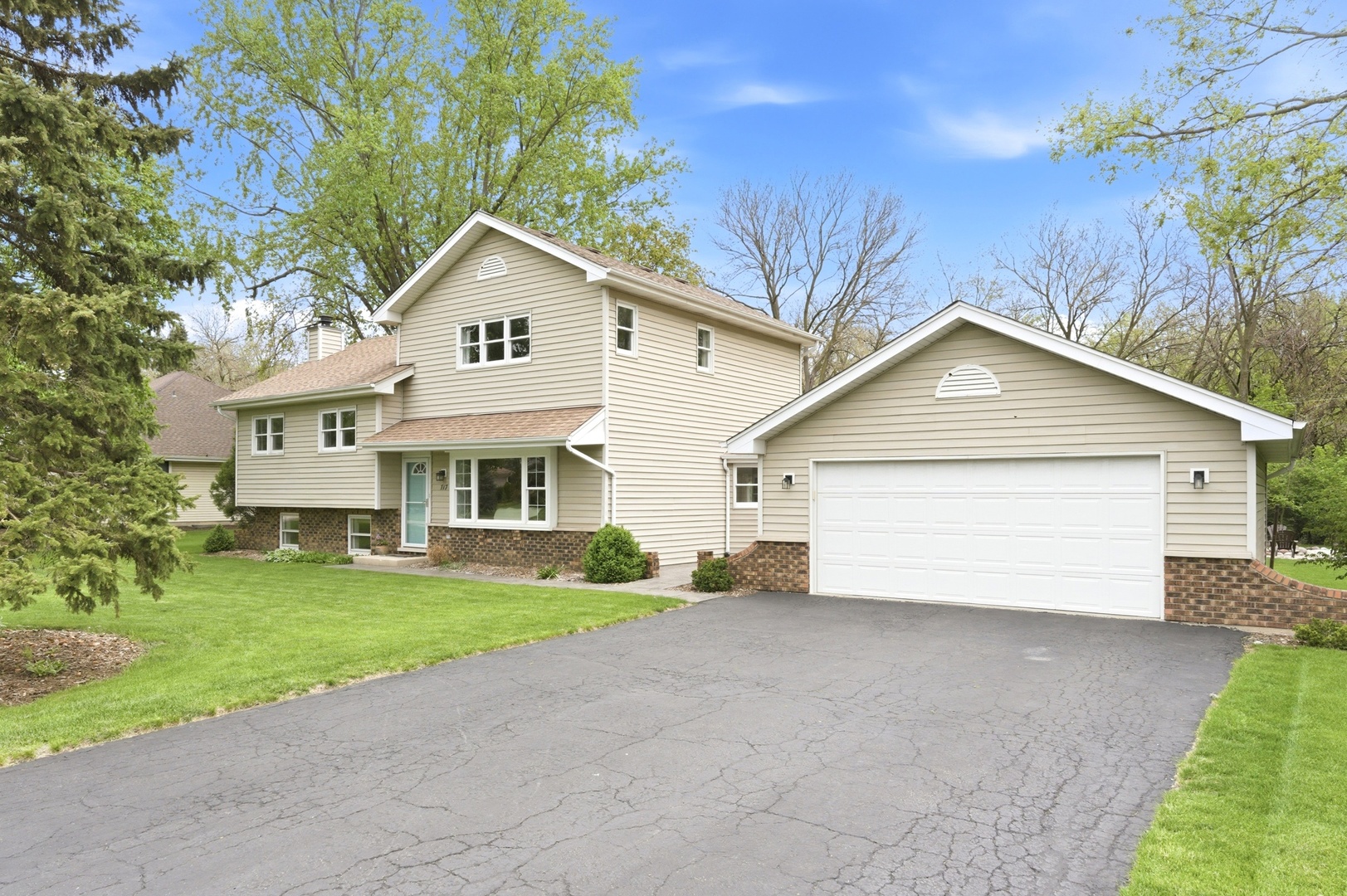 0N717 Knollwood Drive