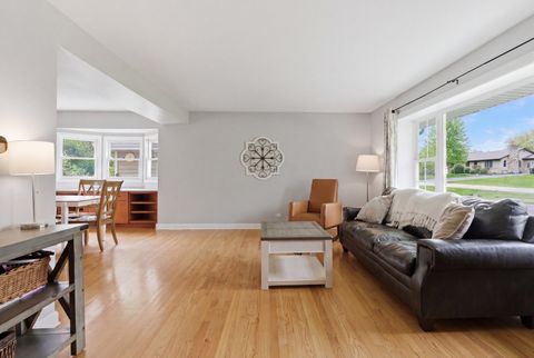 Tiny photo for 0N717 Knollwood Drive, Wheaton, IL 60187 (MLS # 12630480)