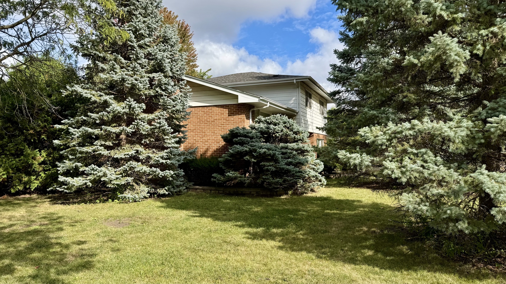 900 E Golfview Drive
