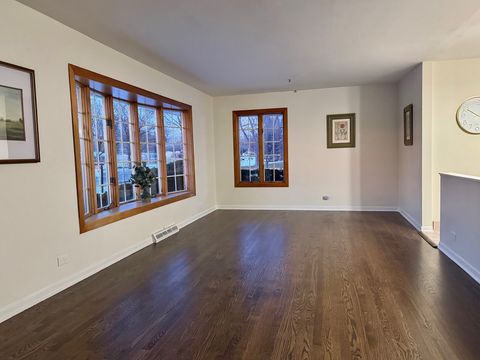 Tiny photo for 3051 S Scott Street, Des Plaines, IL 60018 (MLS # 12532262)