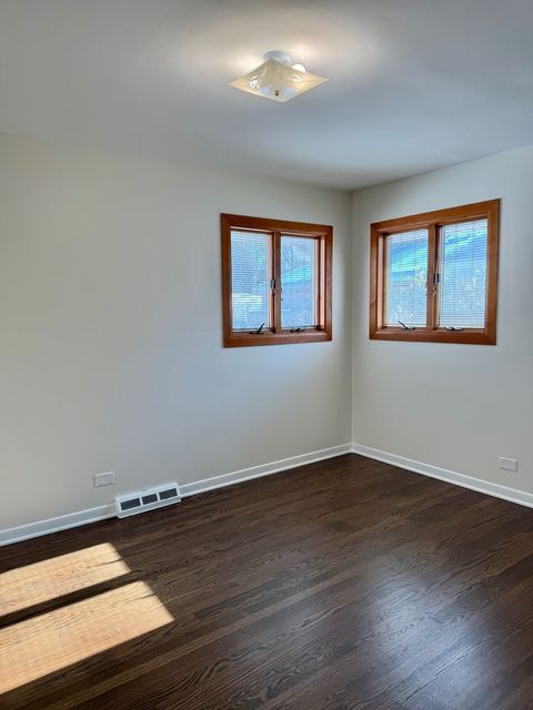 Tiny photo for 3051 S Scott Street, Des Plaines, IL 60018 (MLS # 12532262)