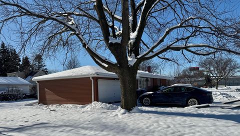 Tiny photo for 3051 S Scott Street, Des Plaines, IL 60018 (MLS # 12532262)