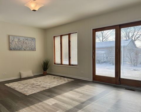 Tiny photo for 3051 S Scott Street, Des Plaines, IL 60018 (MLS # 12532262)