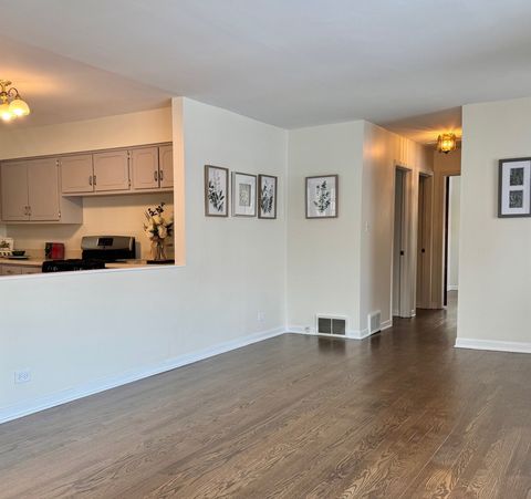 Tiny photo for 3051 S Scott Street, Des Plaines, IL 60018 (MLS # 12532262)