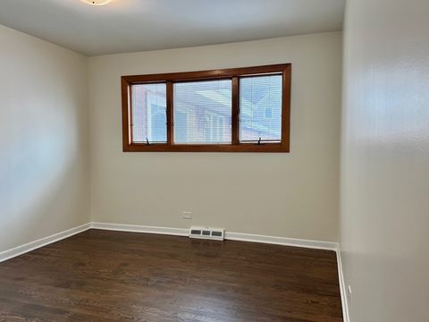 Tiny photo for 3051 S Scott Street, Des Plaines, IL 60018 (MLS # 12532262)