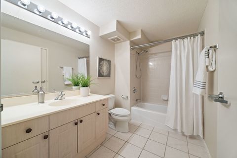 Tiny photo for 800 Elgin Road #1218, Evanston, IL 60201 (MLS # 12451250)