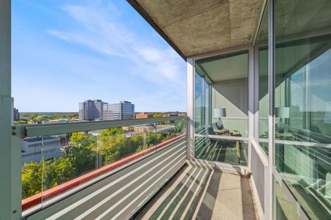 Tiny photo for 800 Elgin Road #1218, Evanston, IL 60201 (MLS # 12451250)