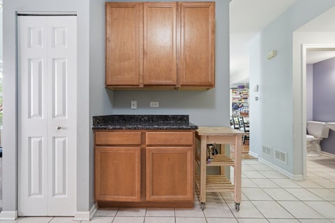 Tiny photo for 974 KENSINGTON Drive, Northbrook, IL 60062 (MLS # 12677197)