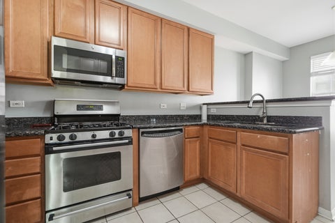 Tiny photo for 974 KENSINGTON Drive, Northbrook, IL 60062 (MLS # 12677197)