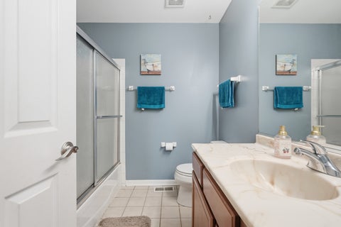 Tiny photo for 974 KENSINGTON Drive, Northbrook, IL 60062 (MLS # 12677197)