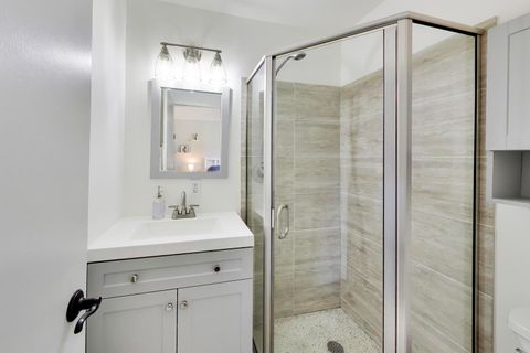 Tiny photo for 901 S Hillside Avenue, Elmhurst, IL 60126 (MLS # 12633355)