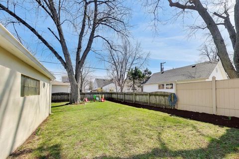 Tiny photo for 901 S Hillside Avenue, Elmhurst, IL 60126 (MLS # 12633355)