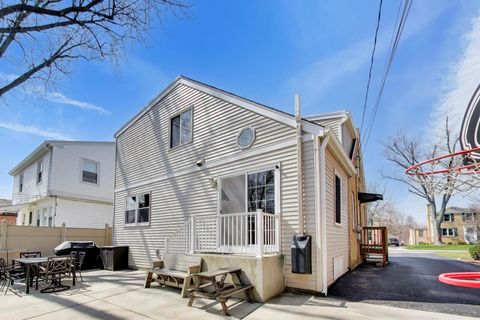 Tiny photo for 901 S Hillside Avenue, Elmhurst, IL 60126 (MLS # 12633355)