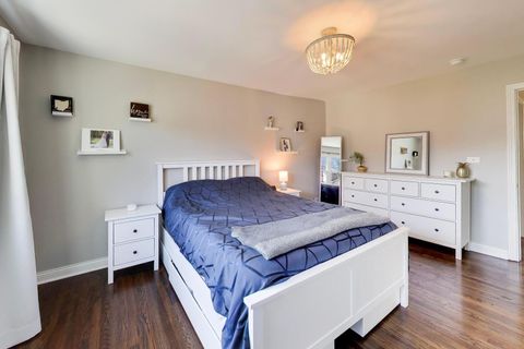 Tiny photo for 901 S Hillside Avenue, Elmhurst, IL 60126 (MLS # 12633355)