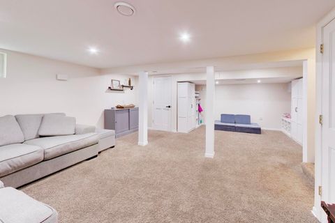 Tiny photo for 901 S Hillside Avenue, Elmhurst, IL 60126 (MLS # 12633355)