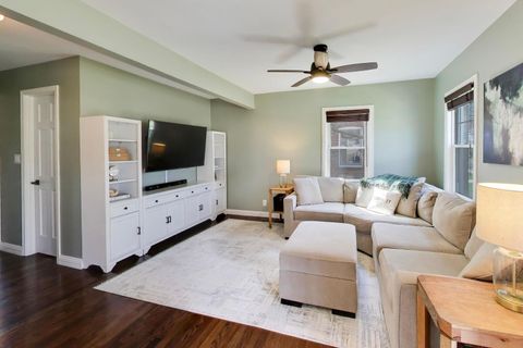 Tiny photo for 901 S Hillside Avenue, Elmhurst, IL 60126 (MLS # 12633355)