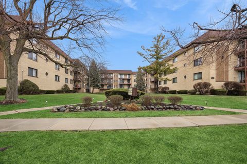 Photo of 7110 W Cullom Avenue #206, Norridge, IL 60706 (MLS # 12605803)