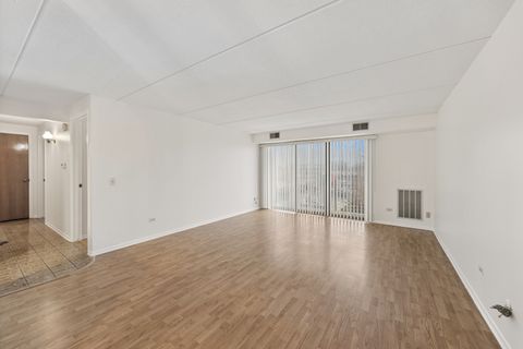 Tiny photo for 7110 W Cullom Avenue #206, Norridge, IL 60706 (MLS # 12605803)