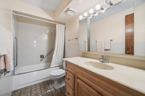 Tiny photo for 7110 W Cullom Avenue #206, Norridge, IL 60706 (MLS # 12605803)