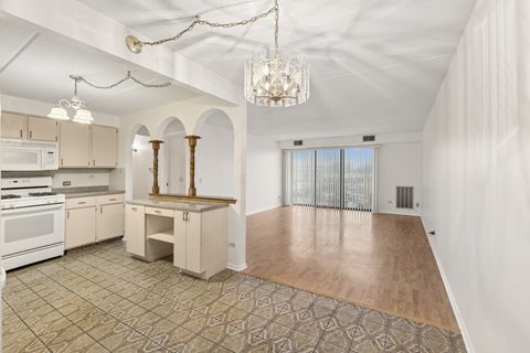 Tiny photo for 7110 W Cullom Avenue #206, Norridge, IL 60706 (MLS # 12605803)