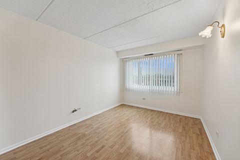 Tiny photo for 7110 W Cullom Avenue #206, Norridge, IL 60706 (MLS # 12605803)