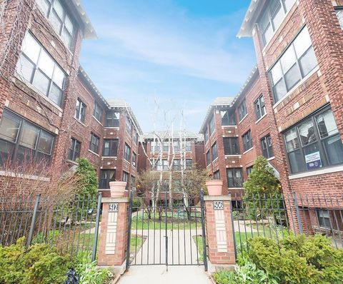 Photo of 508 Madison Street #2S, Oak Park, IL 60302 (MLS # 12545351)
